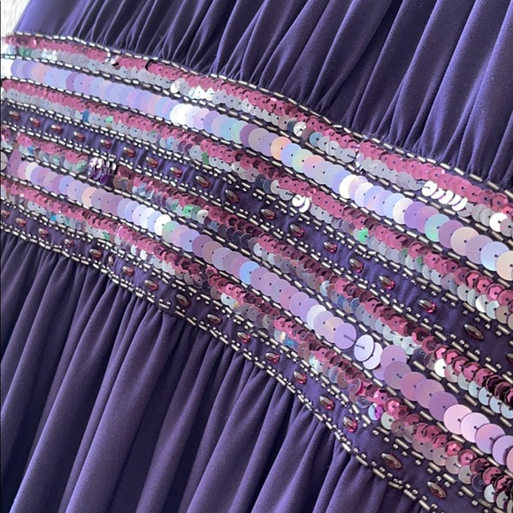 JS Boutique Purple Keyhole Dress - Picture 4 of 7